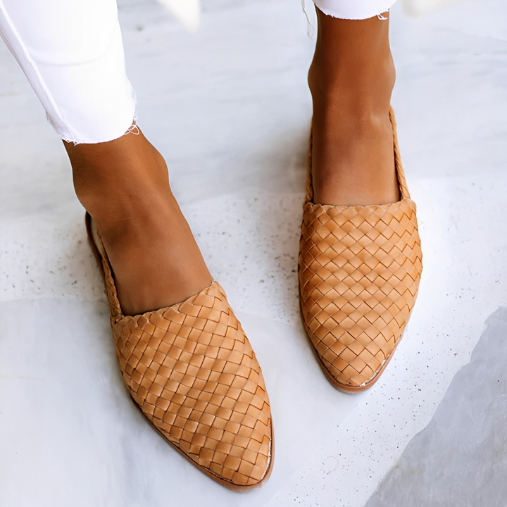 Cassidy Sonnet Slingback Flats – Beige