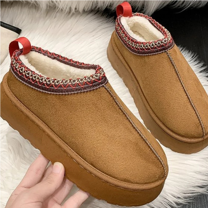 Parker Garland Indoor Slippers – Brown