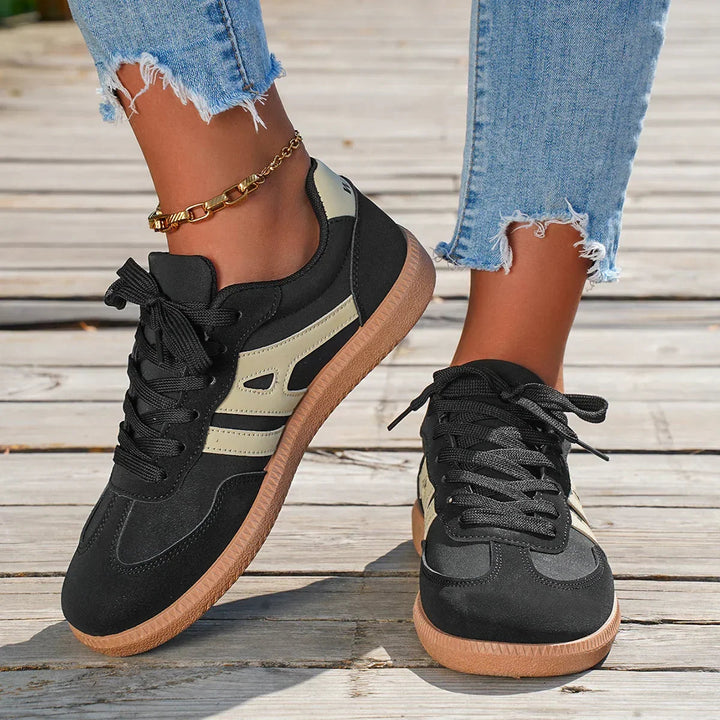 Remi Cameo Everyday Sneakers – Black