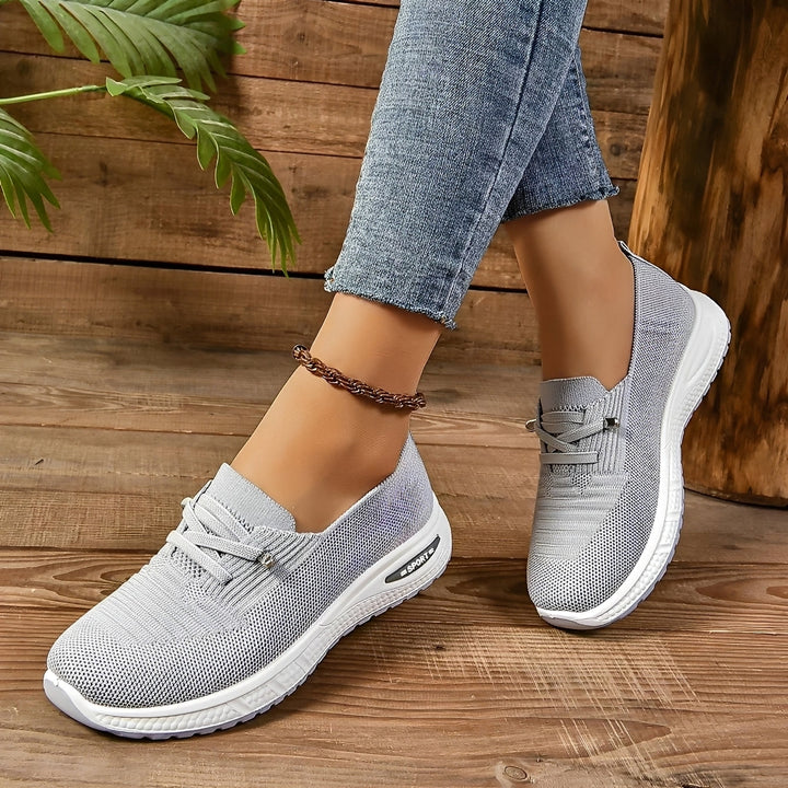 Presley Cameo Everyday Sneakers – Gray
