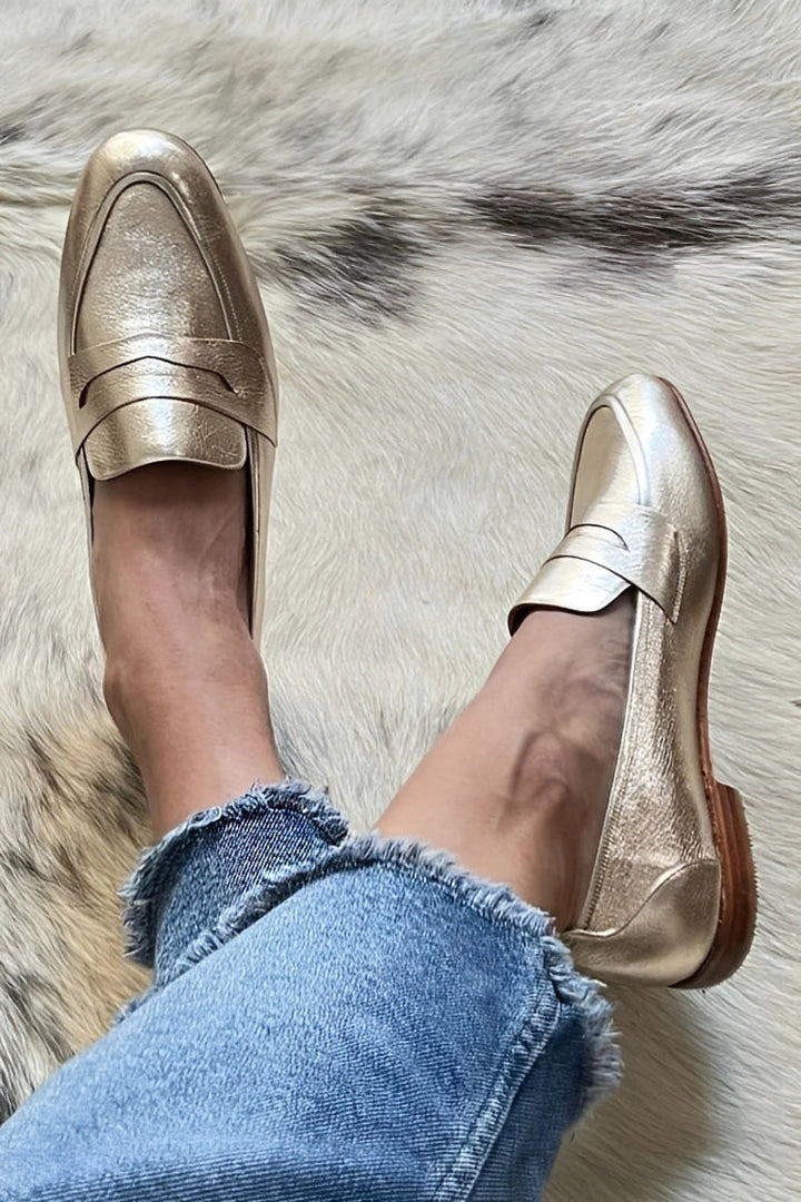 Finley Ribbon Loafers – Gold
