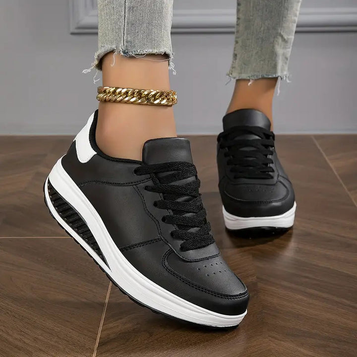 Makenna Sonnet Everyday Sneakers – Black