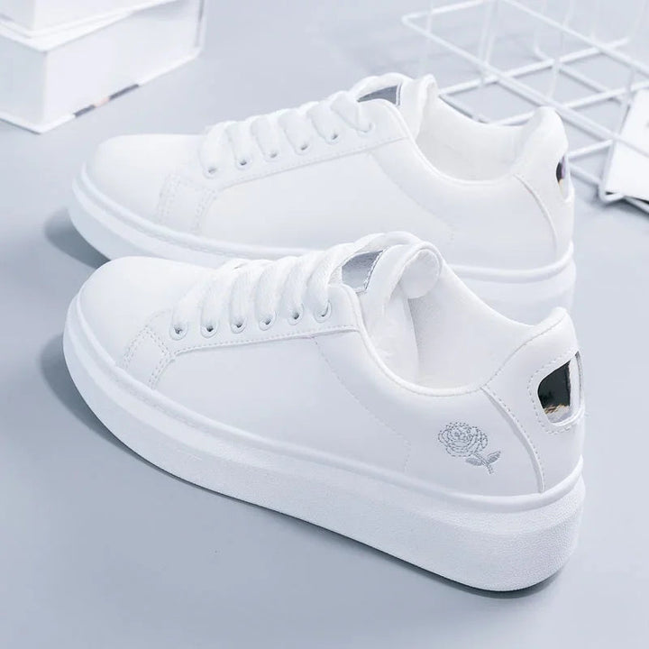 Finley Garland Everyday Sneakers – Silver