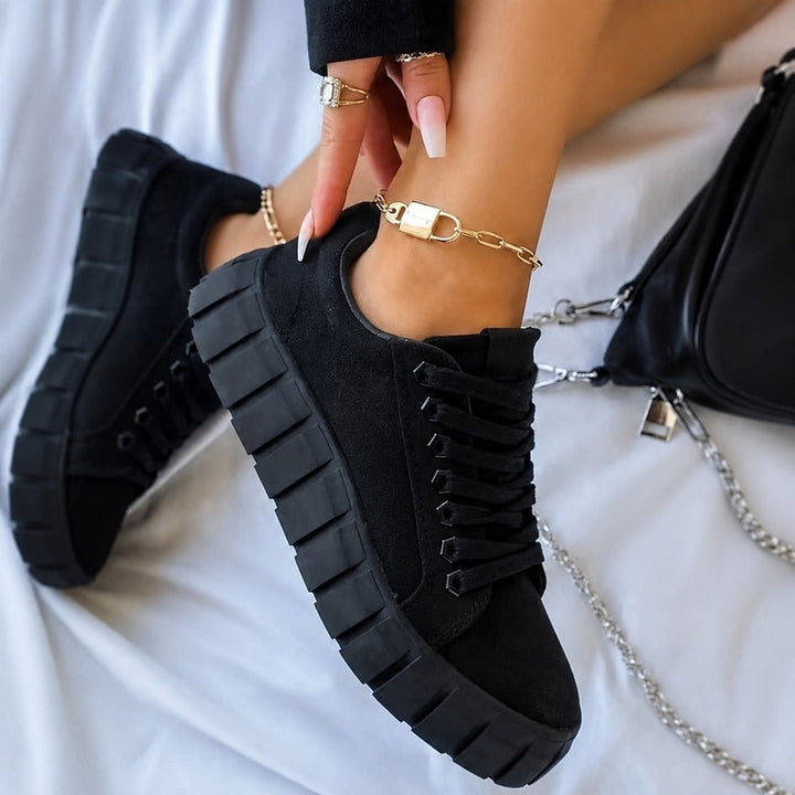 Brooklyn Locket Everyday Sneakers – Black