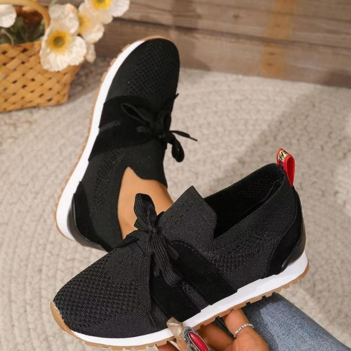 Kelsey Garland Everyday Sneakers – Black