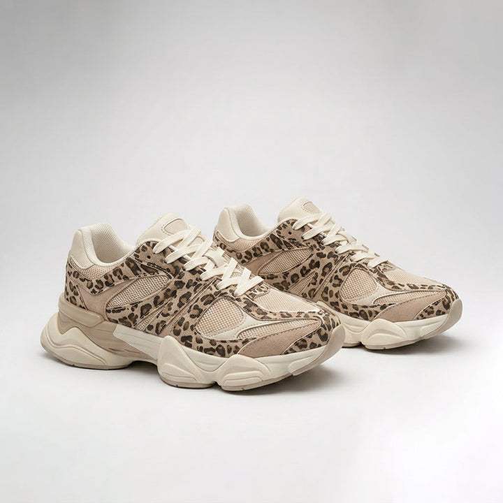 Harlow Cameo Everyday Sneakers – Beige