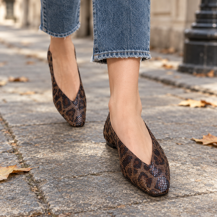 Reese Garland Ballet Flats – Light Animal Print