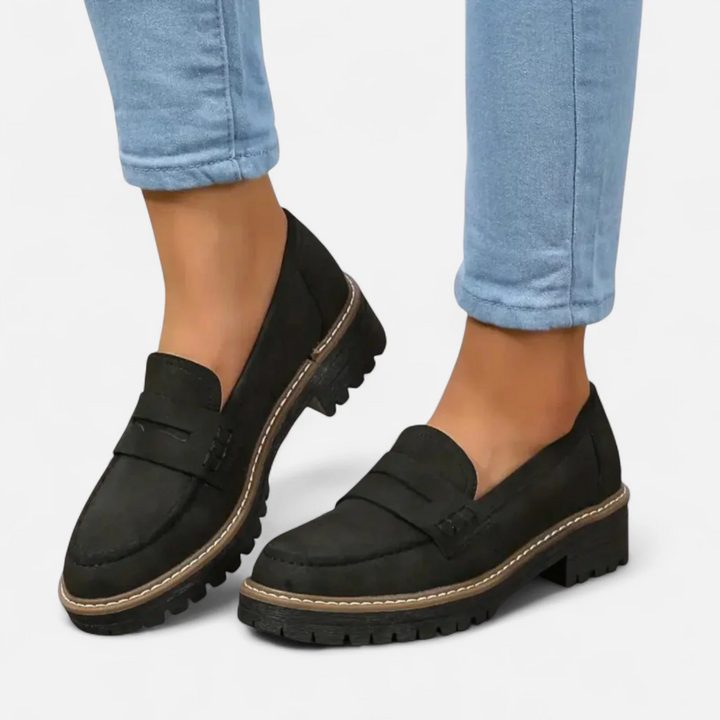 Makenna Garland Loafers – Black