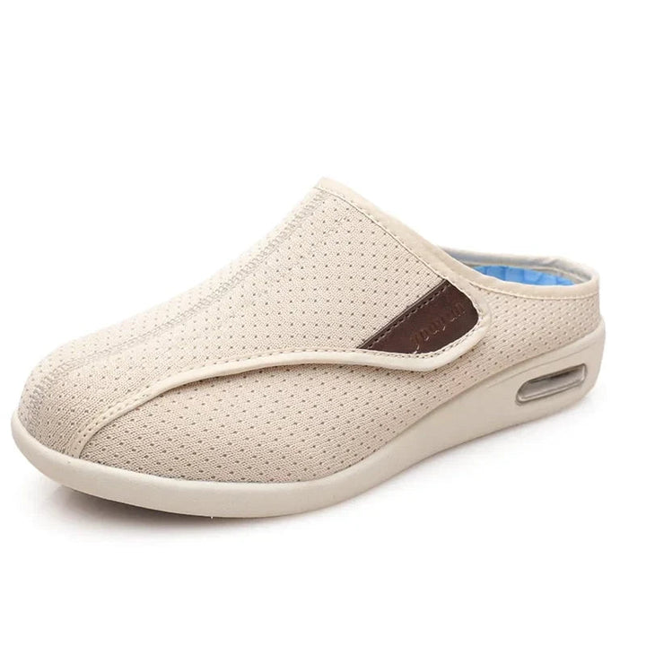 Claire Cameo Clogs – Beige